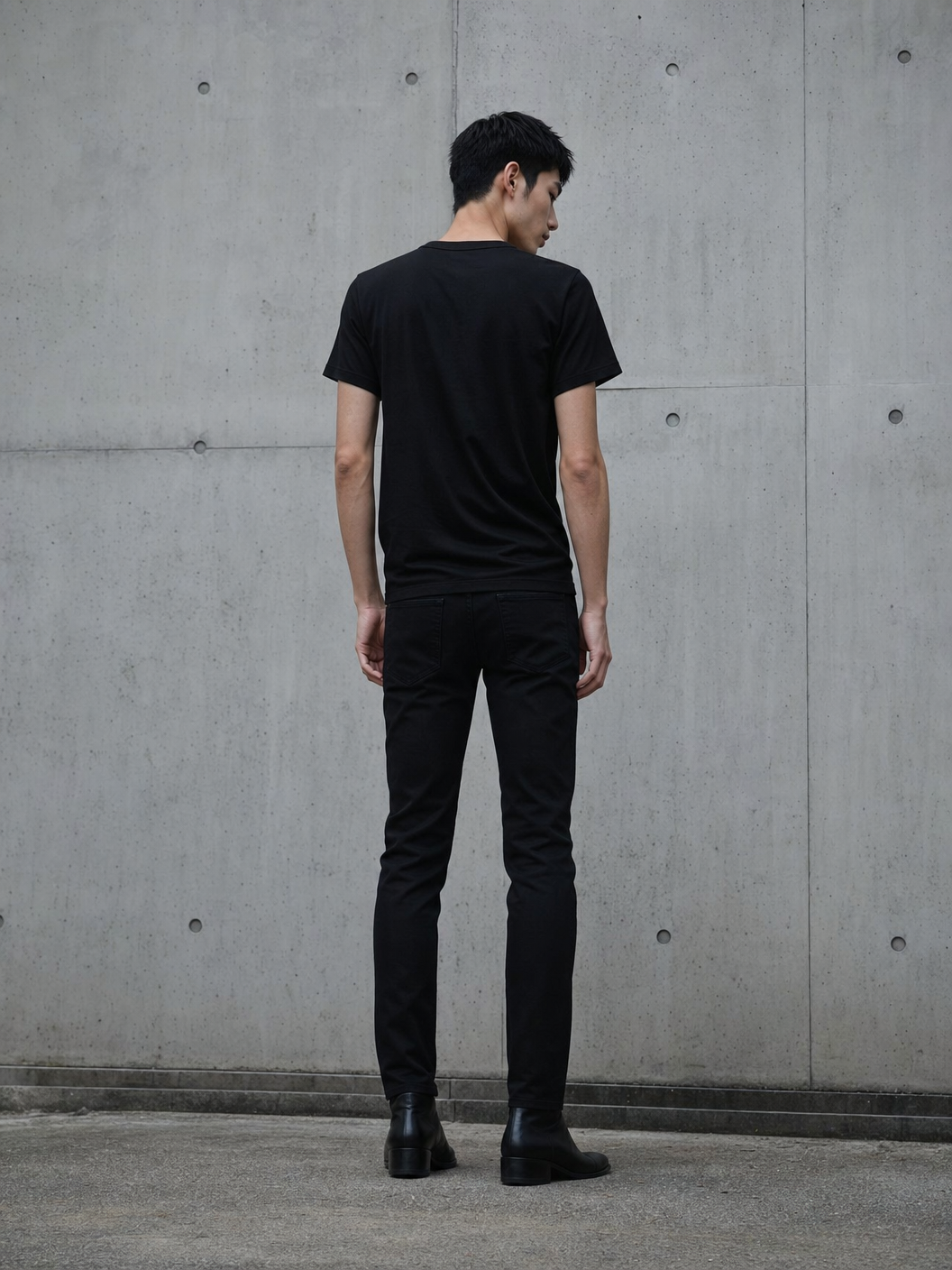 Black Tee — back