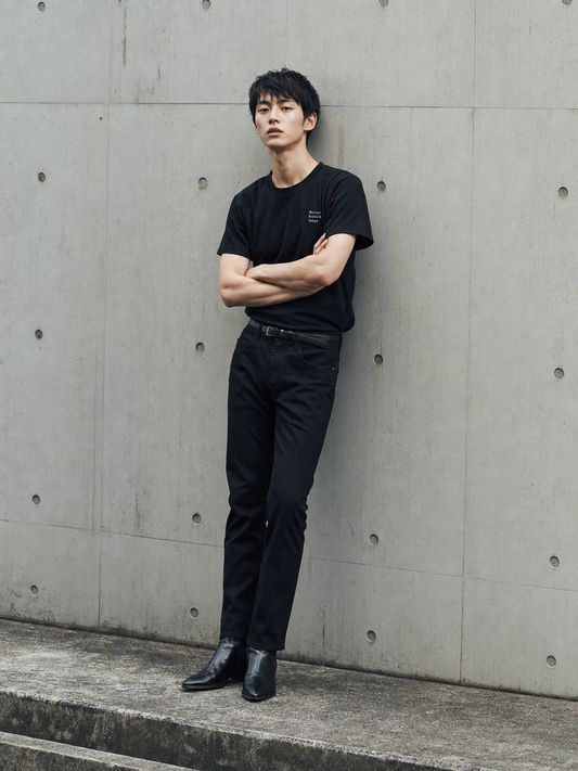 Black Tee — front